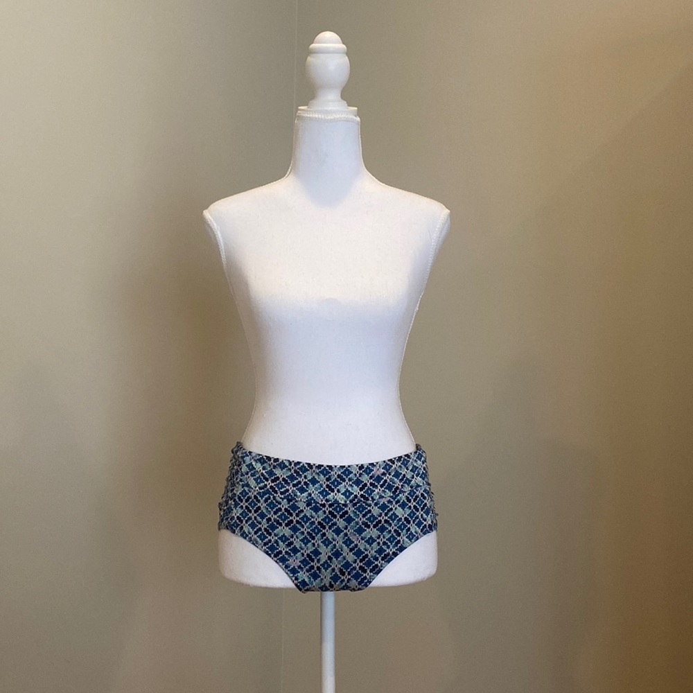 Multiple-Shades of Blue Geometical Design Hipster Bikini